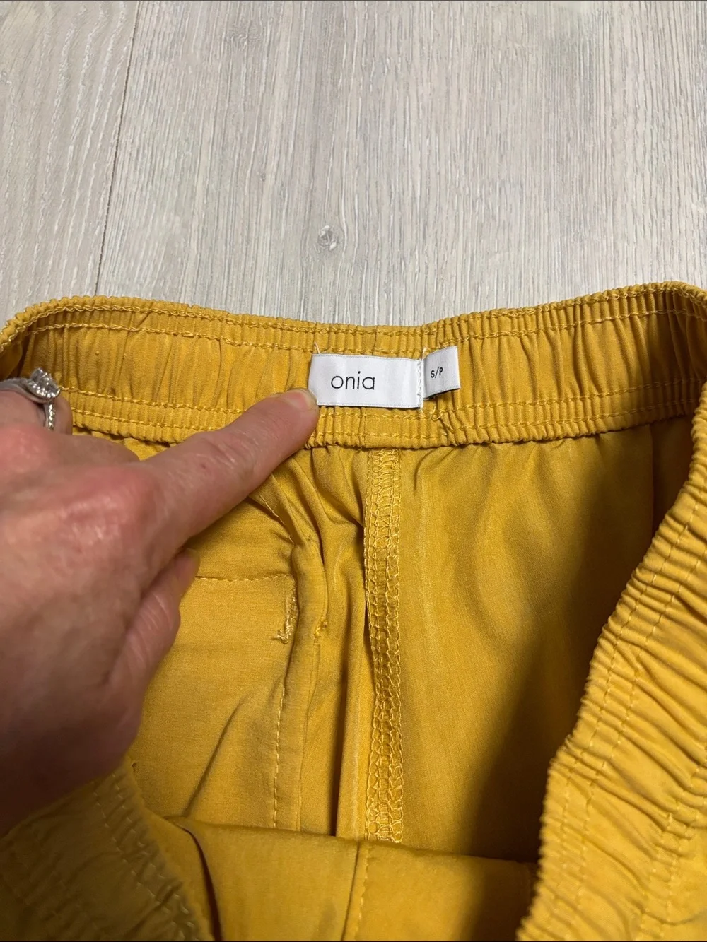 🔥BUNDLESALE Mens S Onia Mustard Yellow Drawstring Hybrid Shorts NWOT